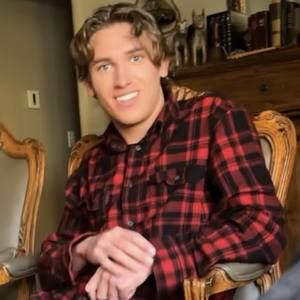 Meet your Posher, Cole